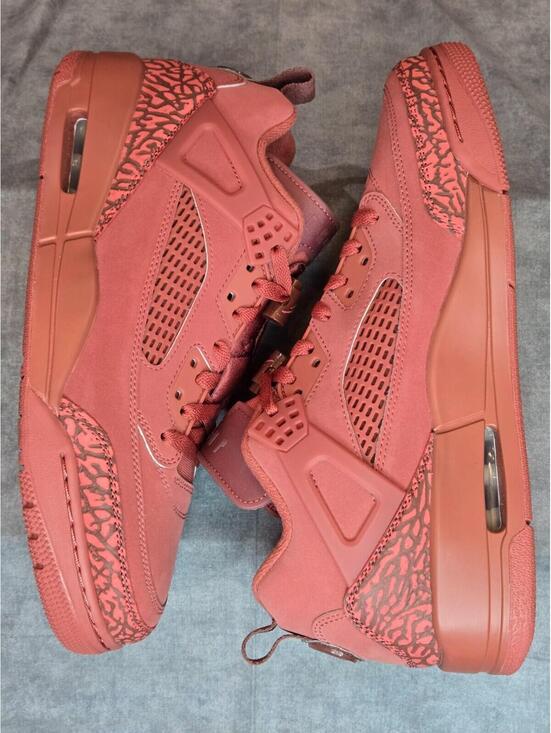 Athletic_Shoes